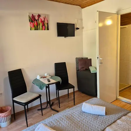 Bed & Breakfast Abszolut Panzio